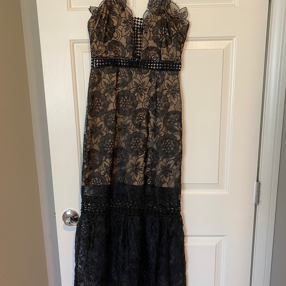 Black lace dress